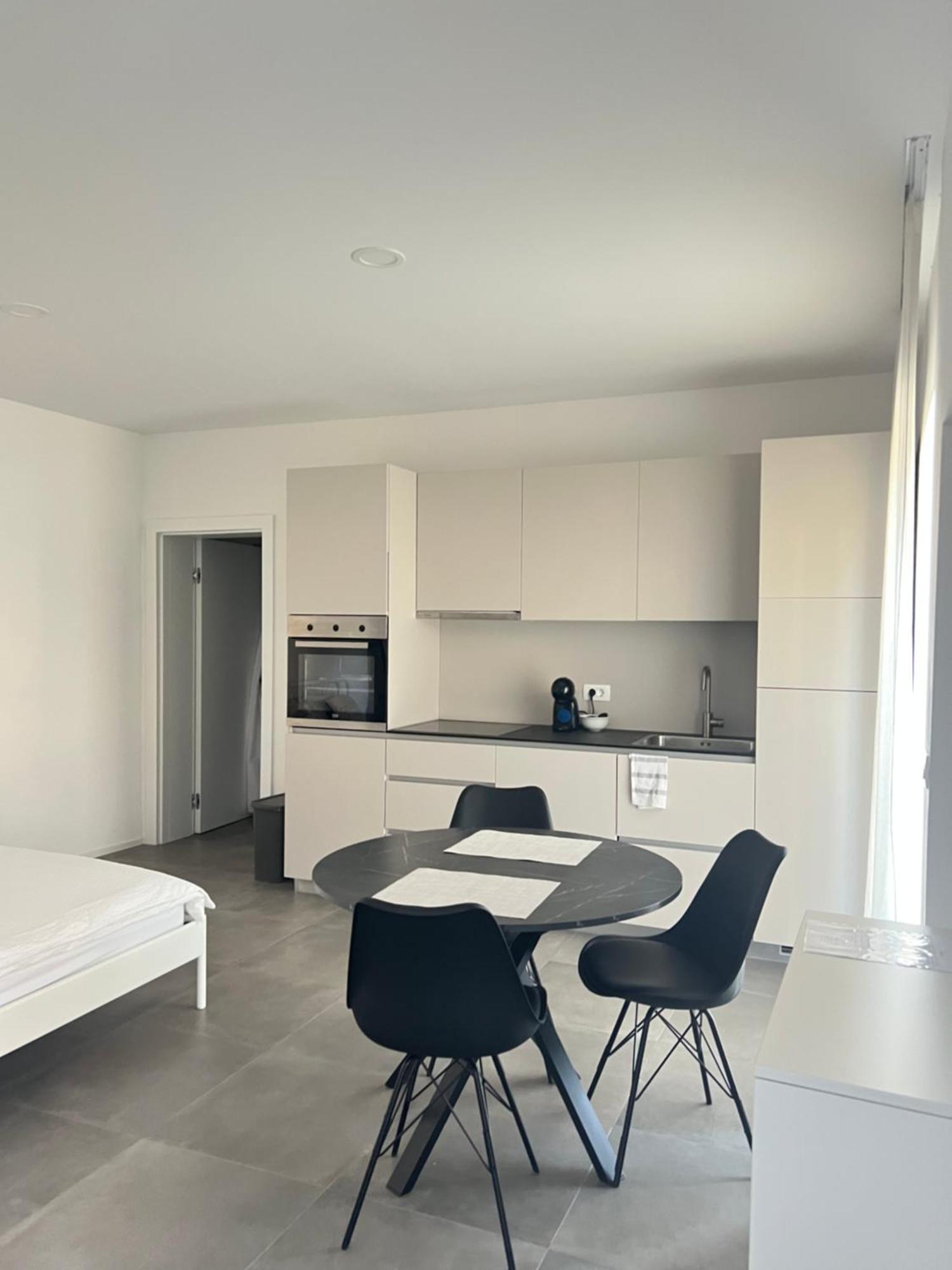 Apartments Lily 卢布尔雅那 外观 照片